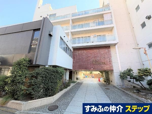 2DK apartment in Shinjuku Ward, Tokyo - Photo 1