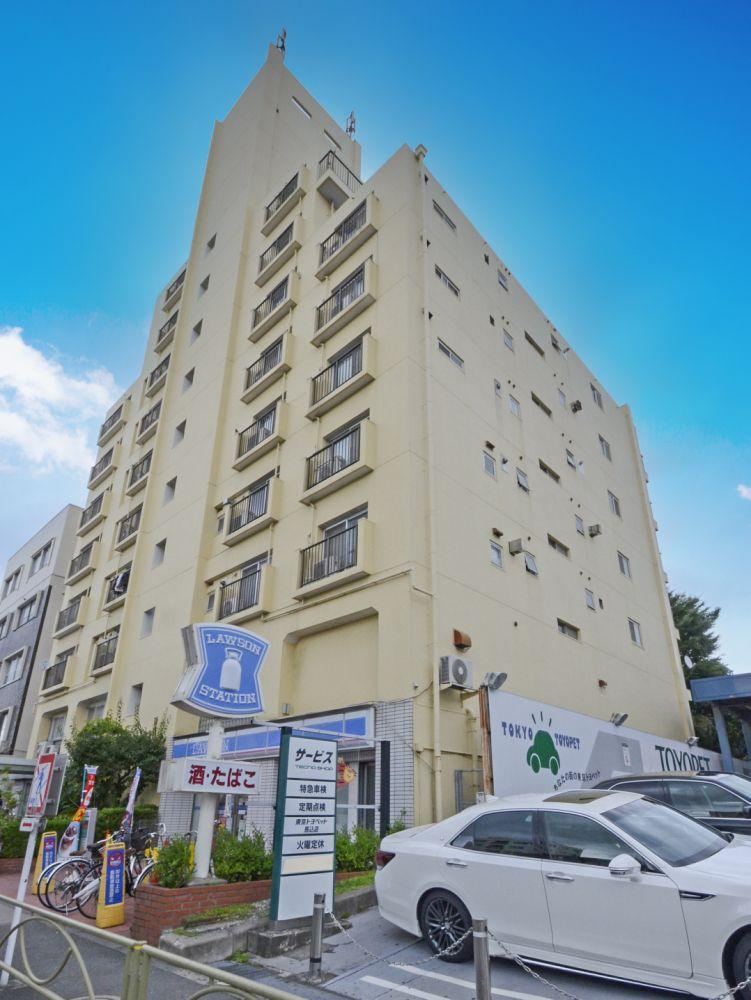 Conveniently Located 3DK Apartment in Minamimagome - Photo 1