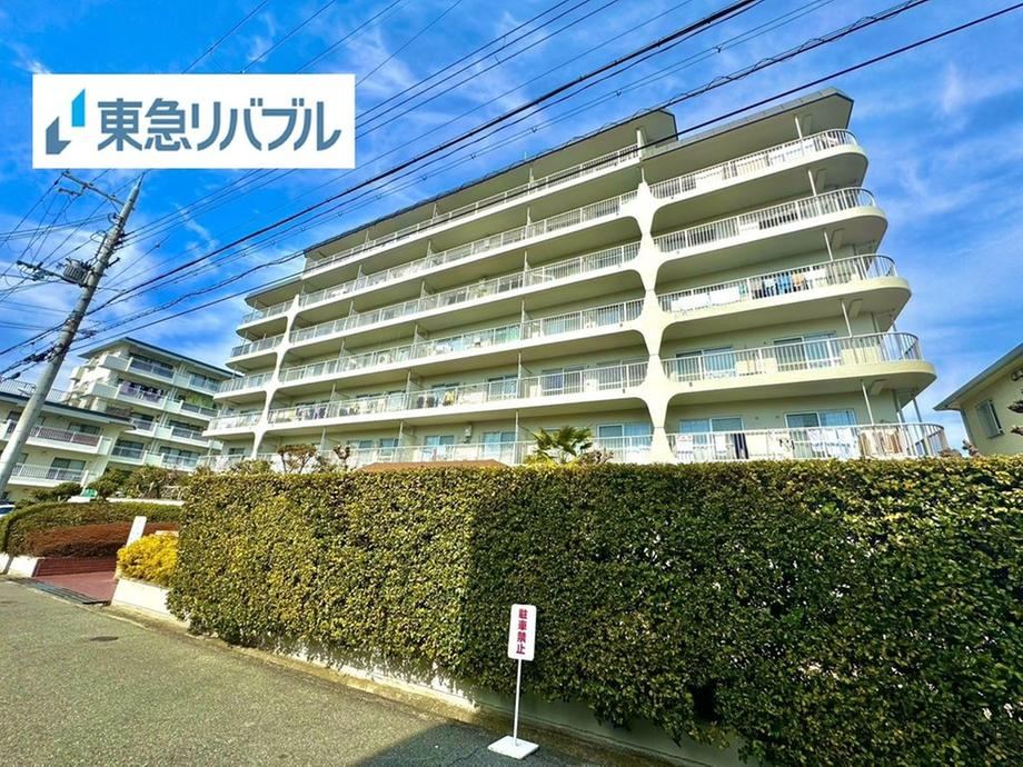 3DK apartment in Toyonaka, Osaka - Photo 1