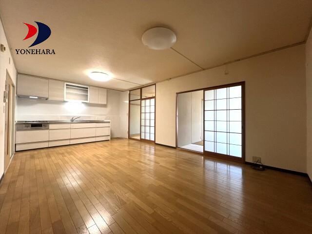 3LDK apartment in Suma Ward, Kobe, Hyogo - Photo 1