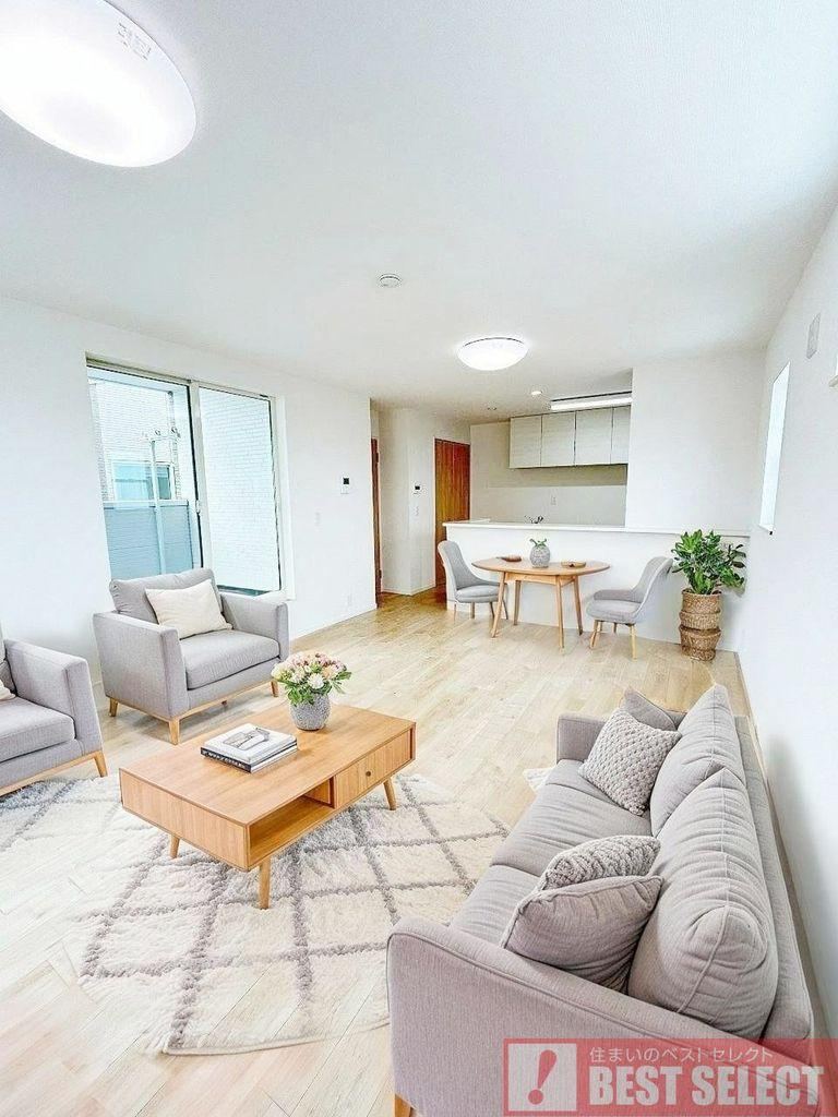 Renovated 4LDK House with Parking in Kawaguchi - Photo 1