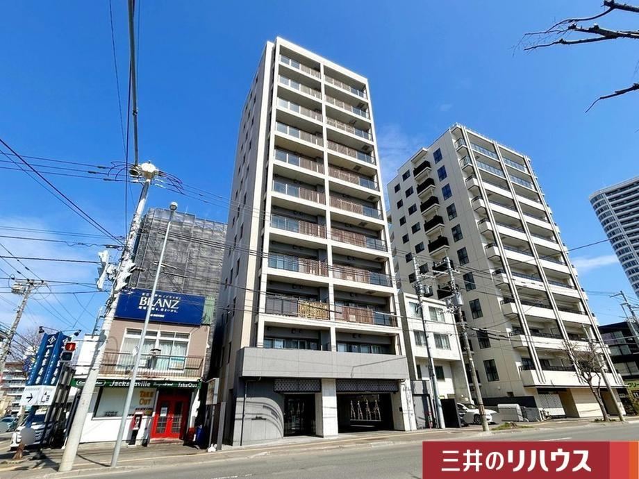 2LDK apartment in Chuo Ward, Sapporo, Hokkaido - Photo 1
