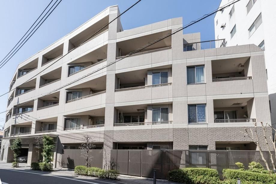 Modern 2LDK Apartment Near Fudomae Station - Photo 1