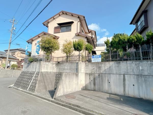 Renovated 4LDK House with Scenic Views - Photo 1