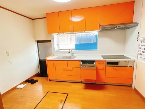 Upcoming Renovated 4LDK House in Tsuruga - Photo 1