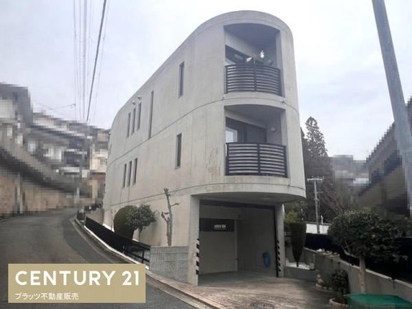 3LDK house in Mino, Osaka - Photo 1