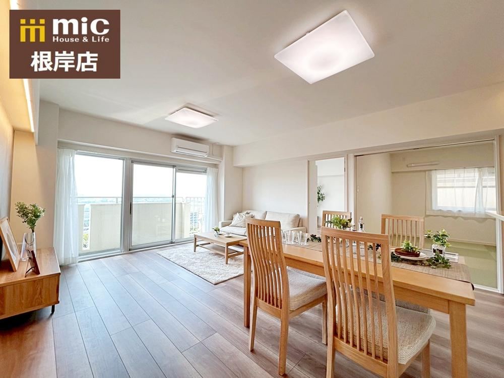 Ocean View Apartment with Immediate Occupancy Available - Photo 1