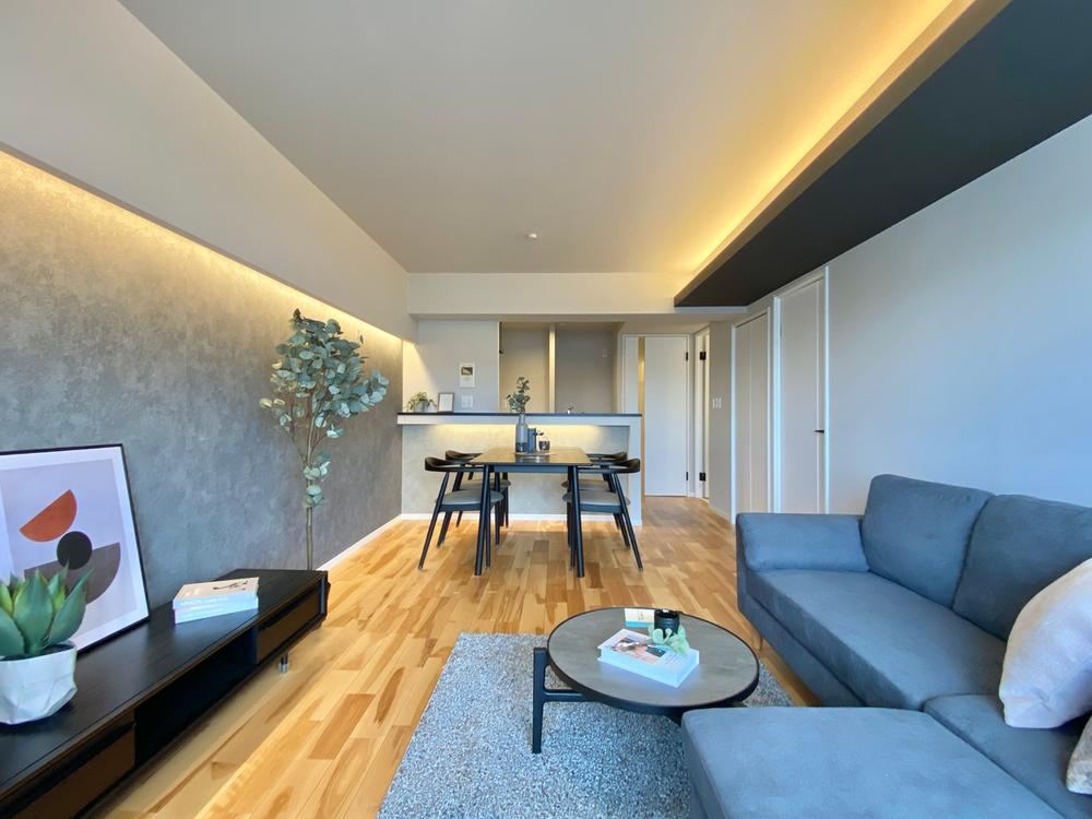 Convenient 3LDK Apartment Above Shopping Mall - Photo 1