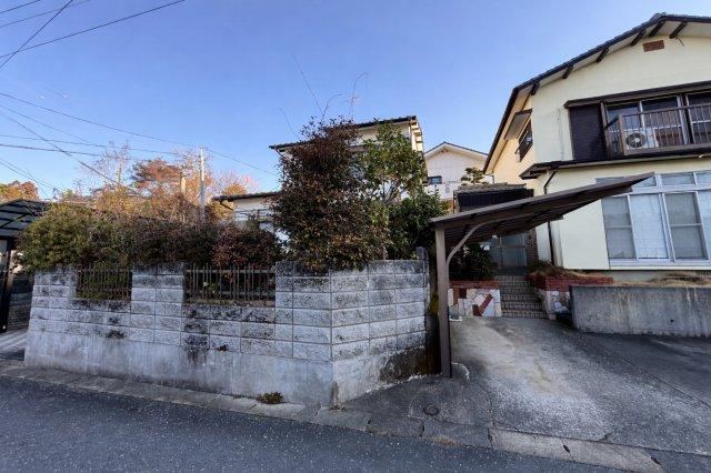 5LDK house in Kurume, Fukuoka - Photo 1