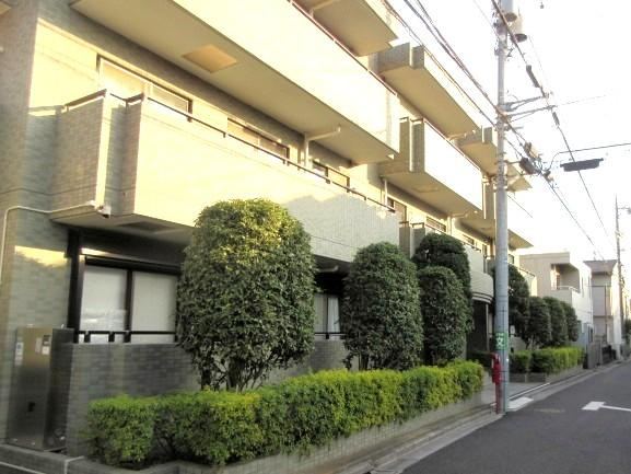 4LDK Apartment in a Convenient Location Near Asagaya - Photo 1