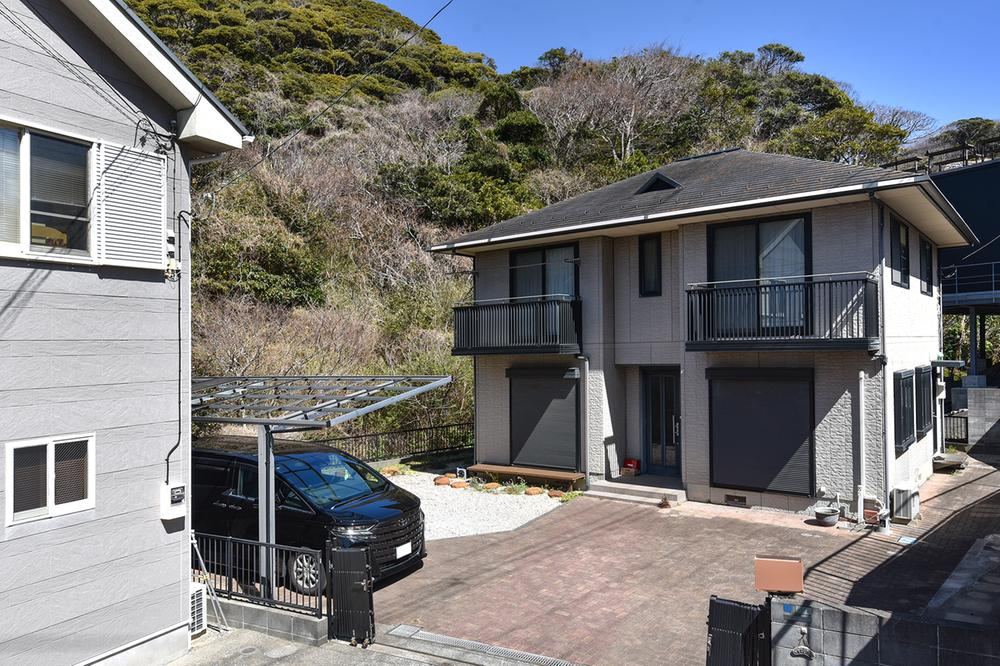 Spacious 4LDK Home with Tea House and Parking for 3 Cars - Photo 1