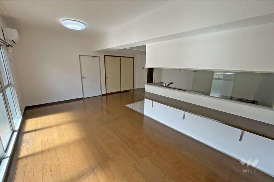 4LDK apartment in Nagakute, Aichi - Photo 1