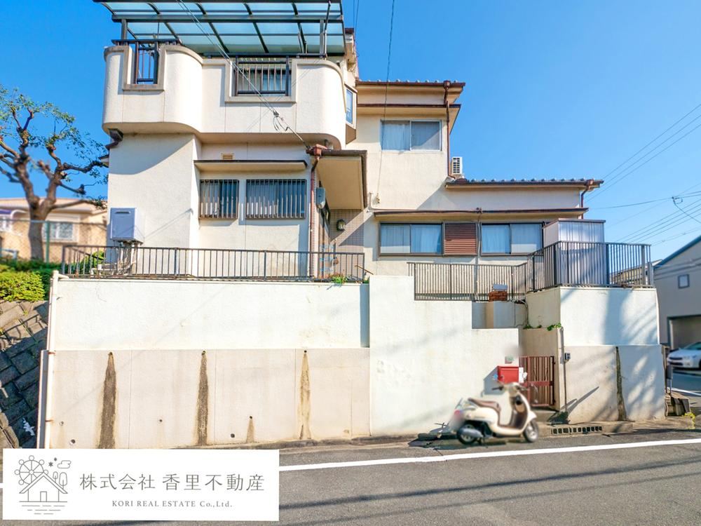 5DK house in Hirakata, Osaka - Photo 1