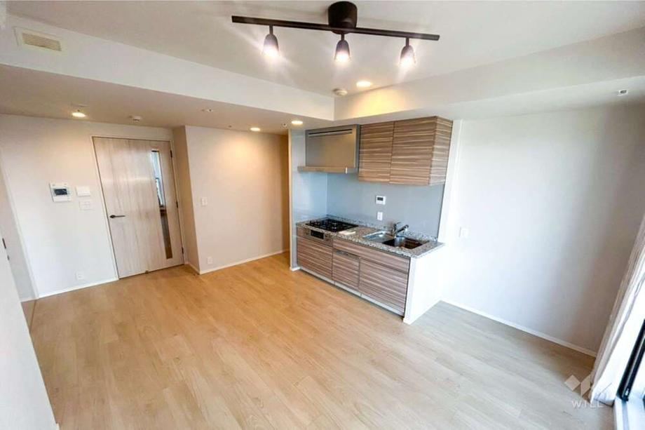 Convenient Tower Apartment Steps from Musashi-Koyama Station - Photo 1