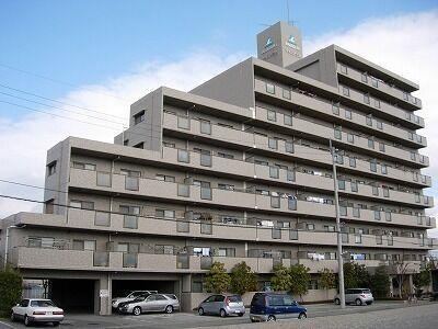 3LDK apartment in Matsuyama, Ehime - Photo 1