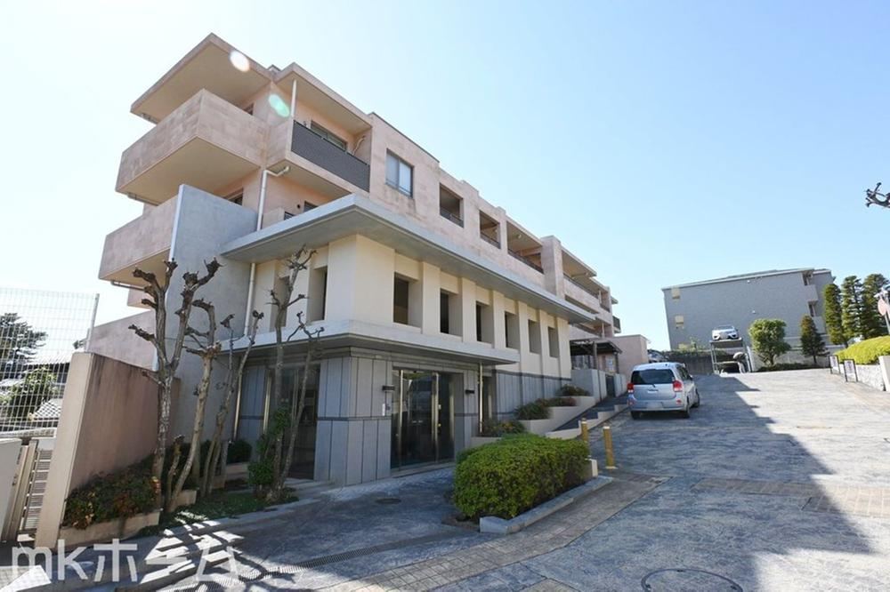 Bright 4LDK Apartment in Quiet Residential Area - Photo 1