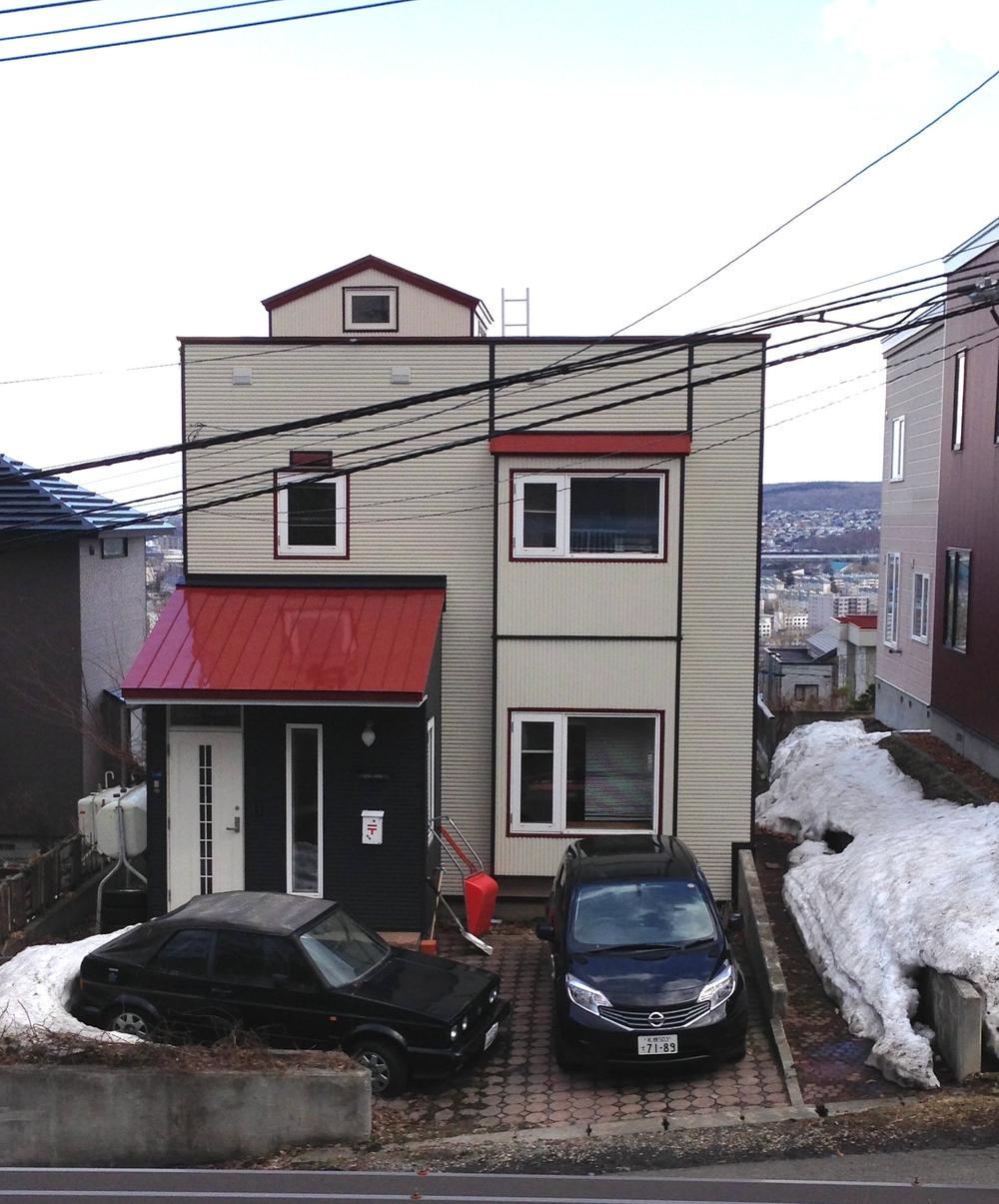 Spacious 4LDK Home with Mountain Views in Moikawa, Sapporo - Photo 1