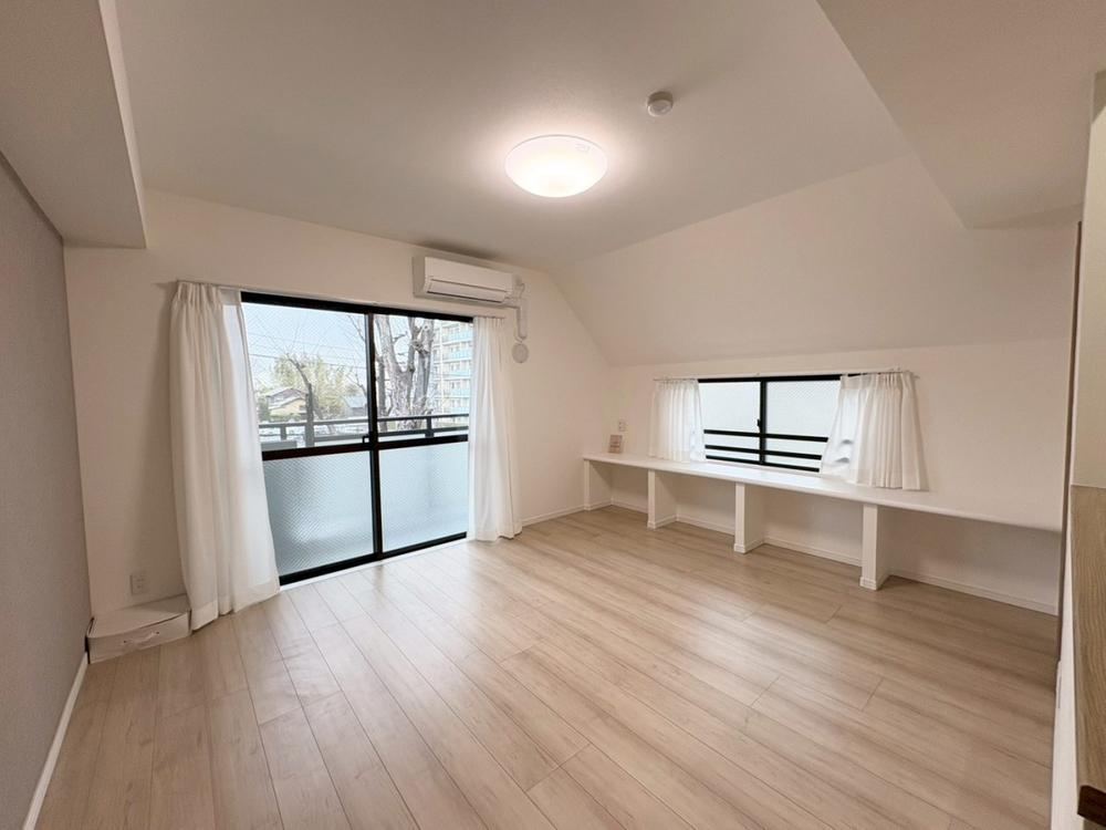 Available for Immediate Viewing with Home Pickup Service - Photo 1