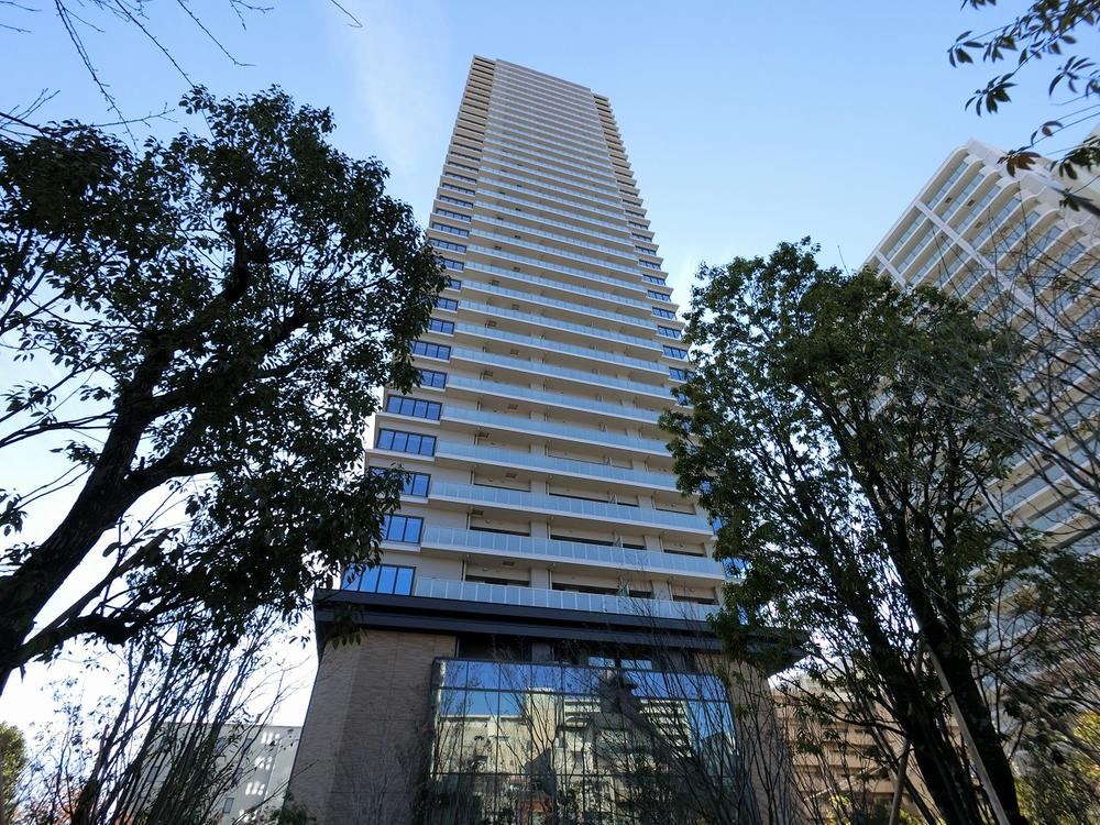 3LDK apartment in Chuo Ward, Osaka - Photo 1
