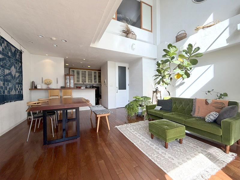 Spacious 1LDK Apartment in Izumi - Photo 1