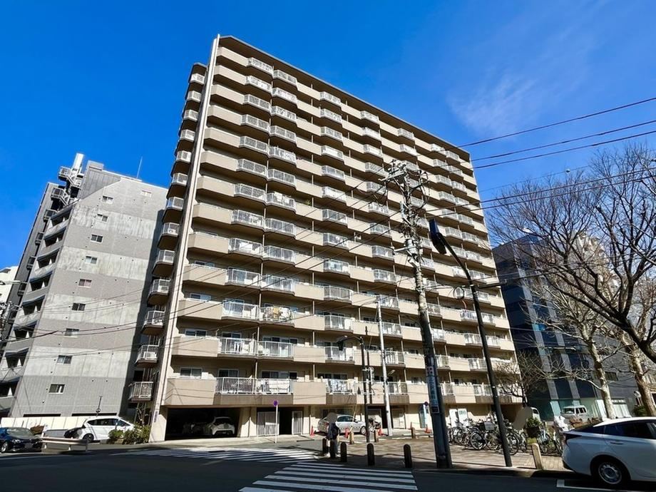 Modern 3LDK Apartment Near Omori Station - Photo 1