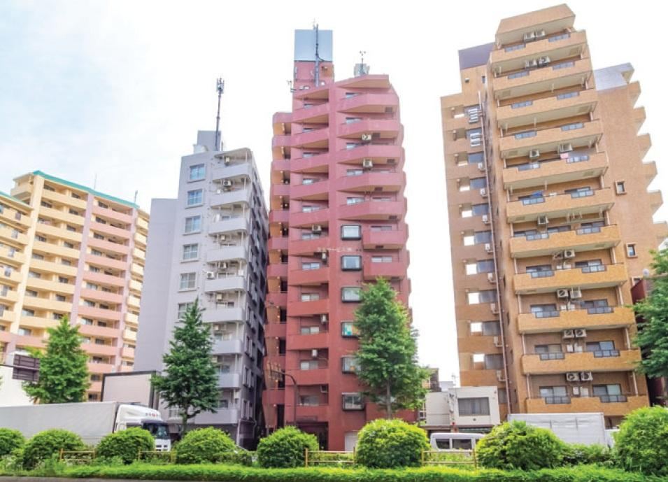 Renovated 3LDK Apartment in Kitachiyoda - Photo 1