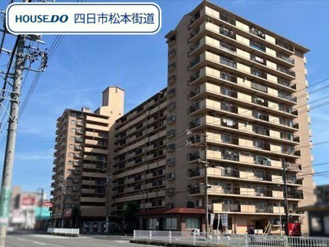 2LDK apartment in Yokkaichi, Mie - Photo 1