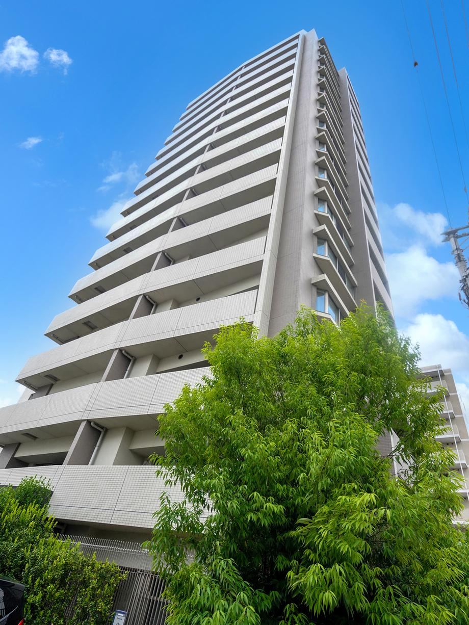 2LDK apartment in Naka Ward, Hiroshima - Photo 1