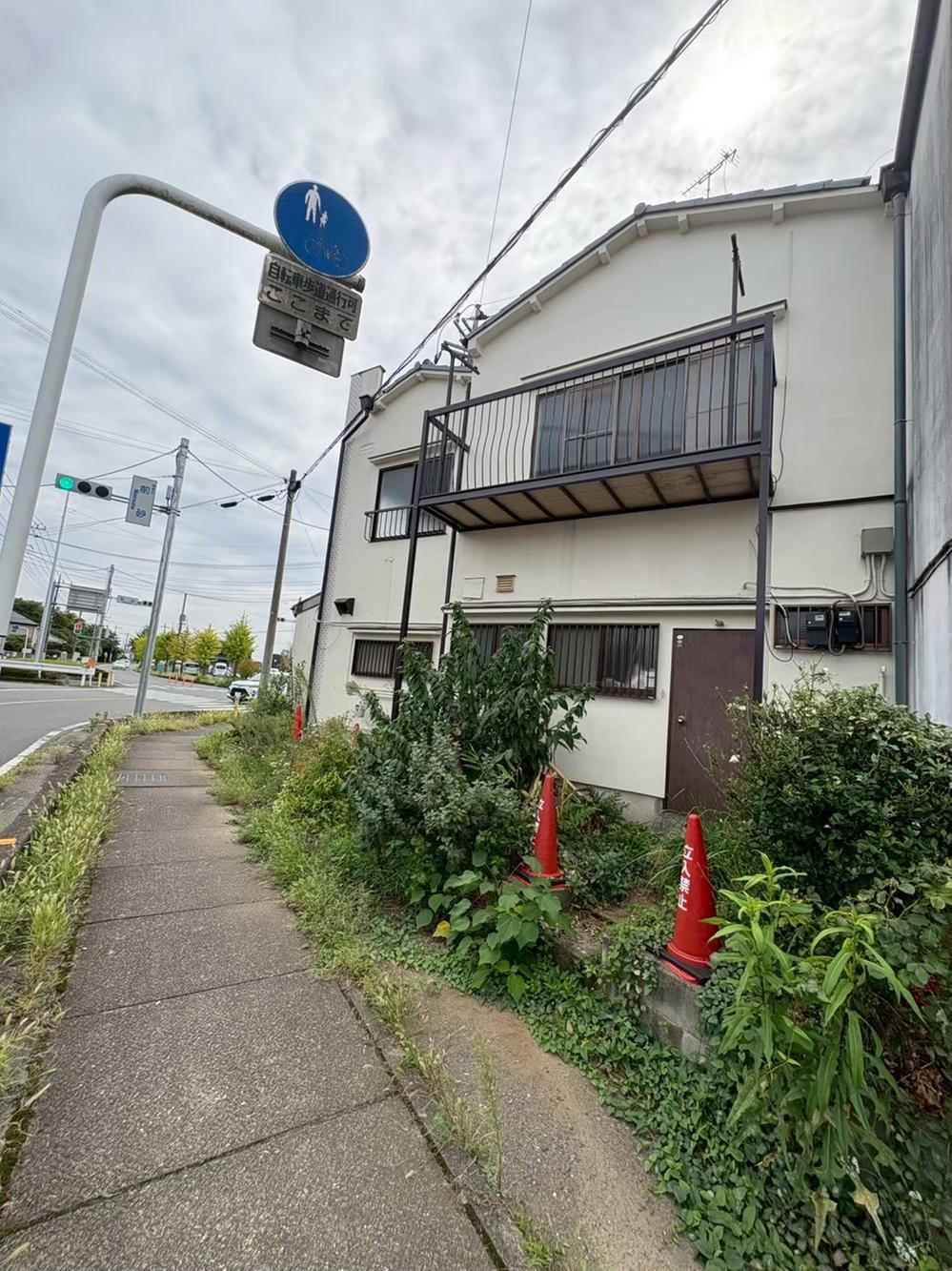 Renovated 2LDK+S House in Kounosu - Photo 1