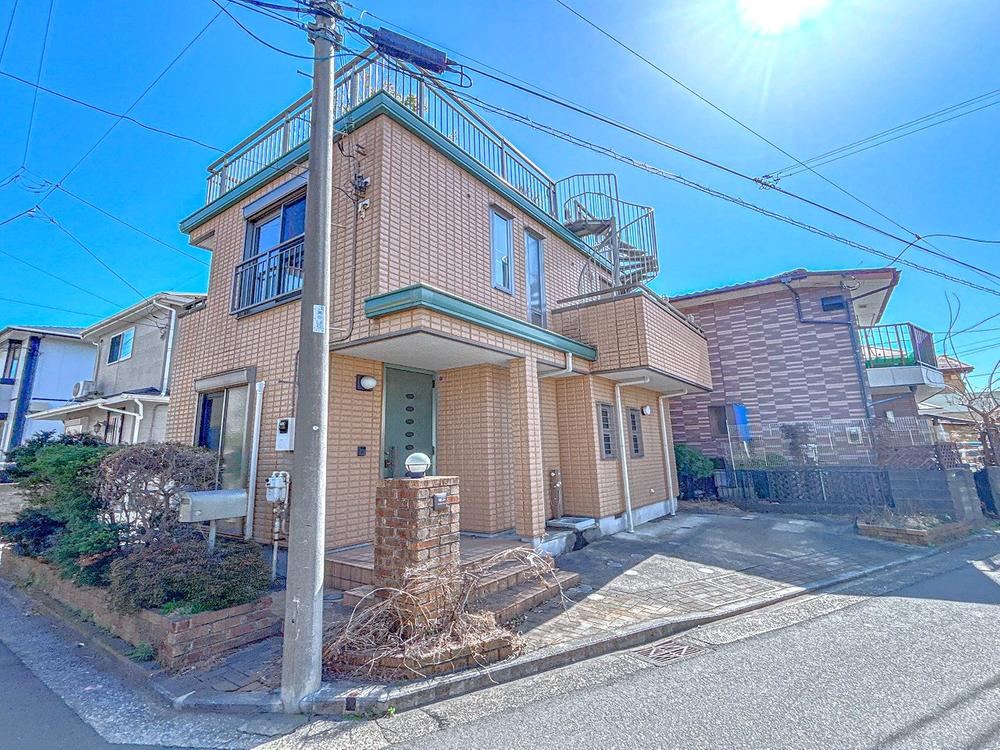 Fully Renovated 3DK House in Seiya, Yokohama - Photo 1