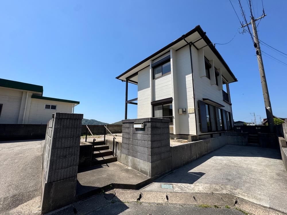 3LDK house in Fukutsu, Fukuoka - Photo 1