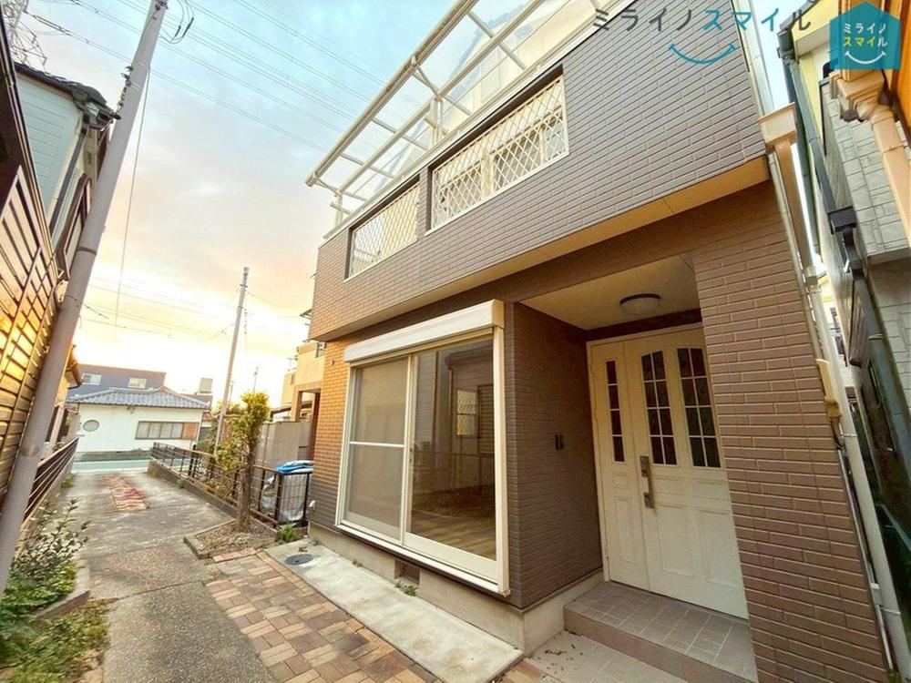 Renovated 4LDK House with Ample Parking in Nagoya - Photo 1