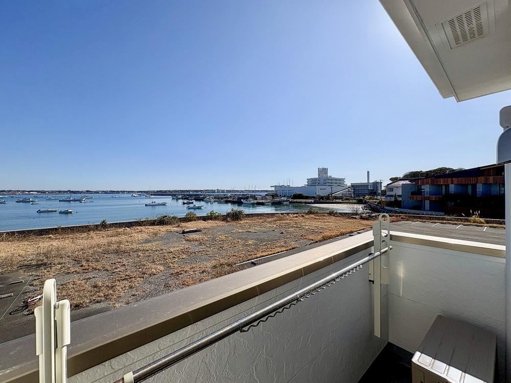 Stunning 3LDK House with Ocean View in Yokosuka - Photo 1