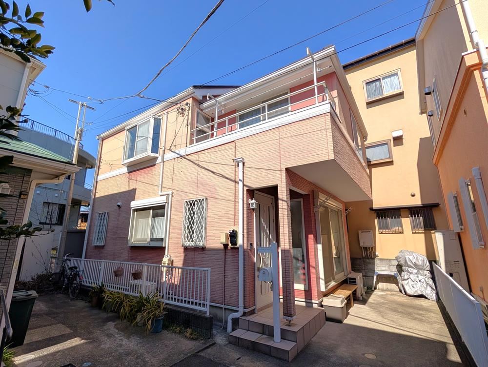 Charming 3LDK House Just 10 Minutes from Kamakura Station - Photo 1