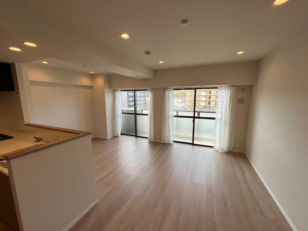 Spacious 3LDK Apartment Near Matsudo Station - Photo 1