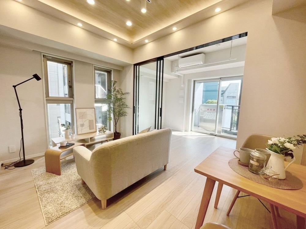Modern 1LDK Tower Apartment in Oimachi - Photo 1