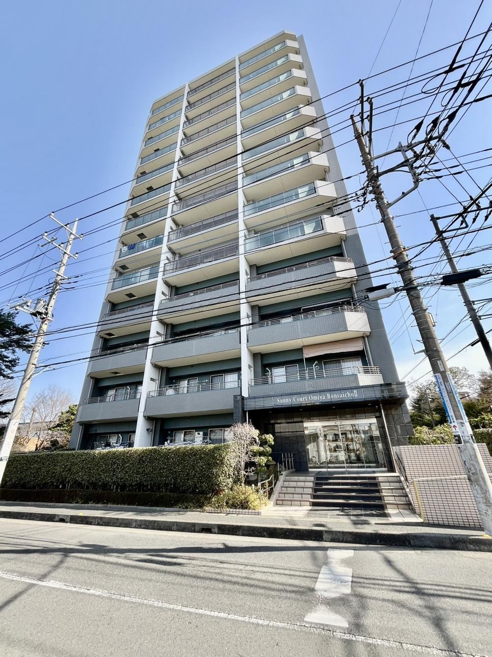 Bright 3LDK Apartment in Bonsai - Photo 1