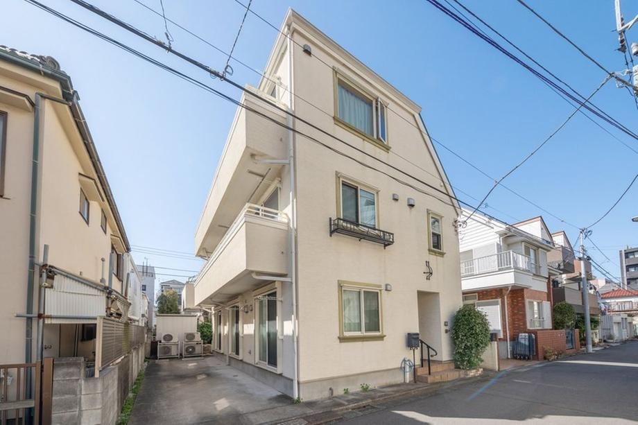 Spacious 6LDK Home in Chidoricho Area - Photo 1