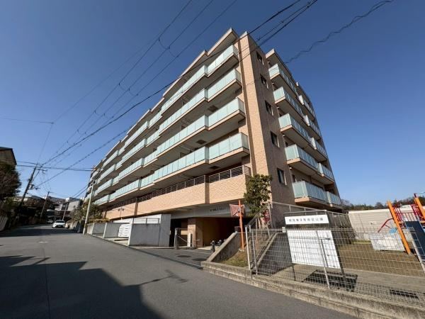 4LDK apartment in Nara, Nara - Photo 1