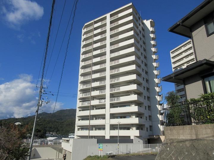 3LDK apartment in Asaminami Ward, Hiroshima - Photo 1
