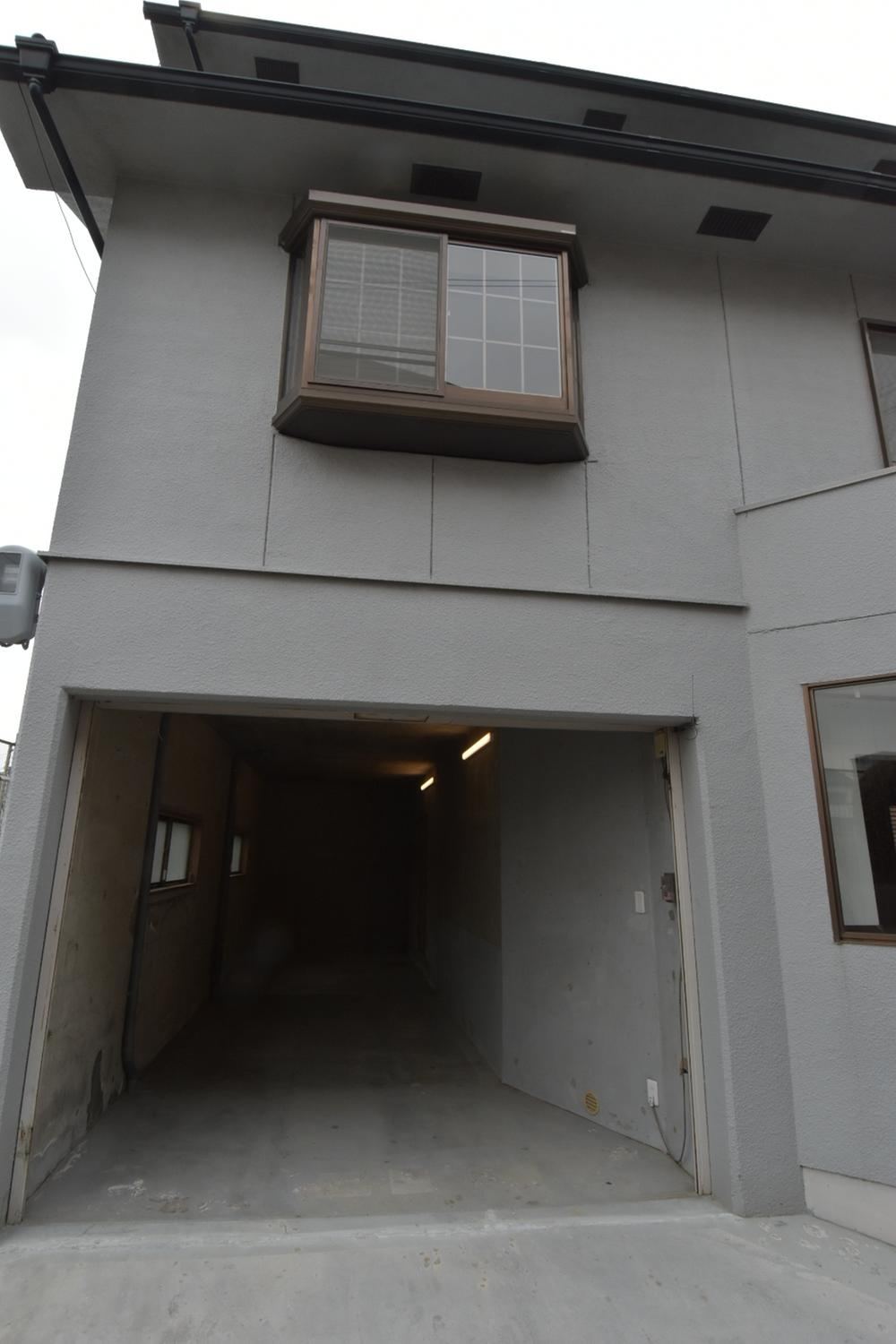 5LDK house in Neyagawa, Osaka - Photo 1