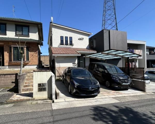 Custom-Built Home with Solar Power in Nagoya - Photo 1