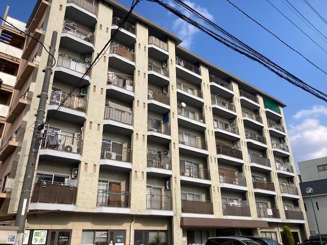 studio apartment in Naka Ward, Hiroshima - Photo 1
