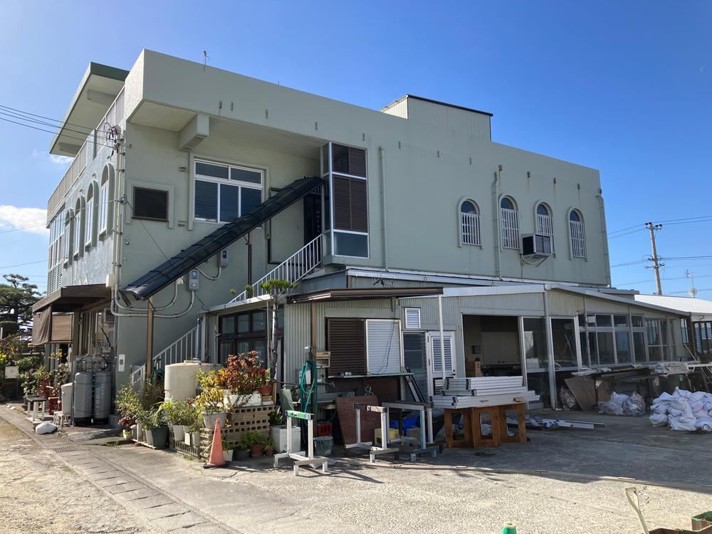 10LDK+3S house in Itoman, Okinawa - Photo 1