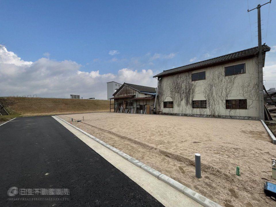 Vacant Land with Nearby Amenities - Photo 1