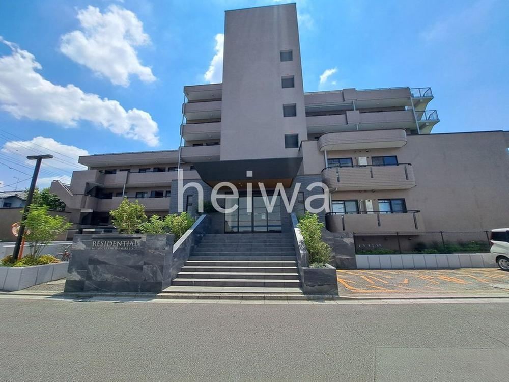Renovated 3LDK Apartment with Pet Policy - Photo 1