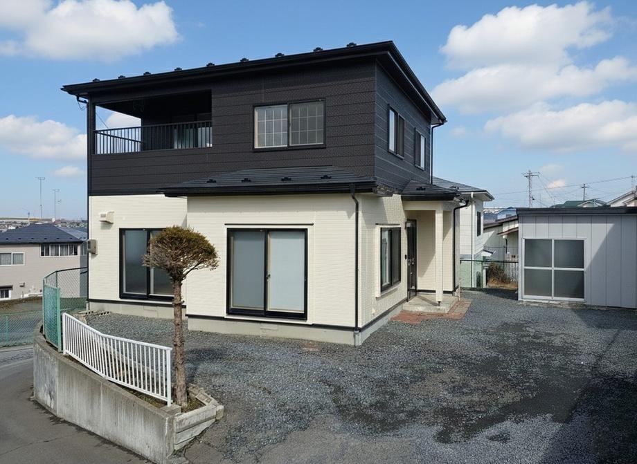 Renovated 4LDK Home in Minatocho, Hachinohe - Photo 1