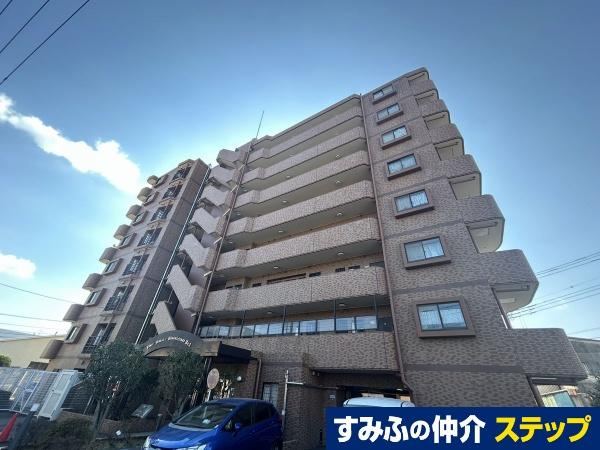 Bright 2DK+S Apartment in Komatsubara - Photo 1