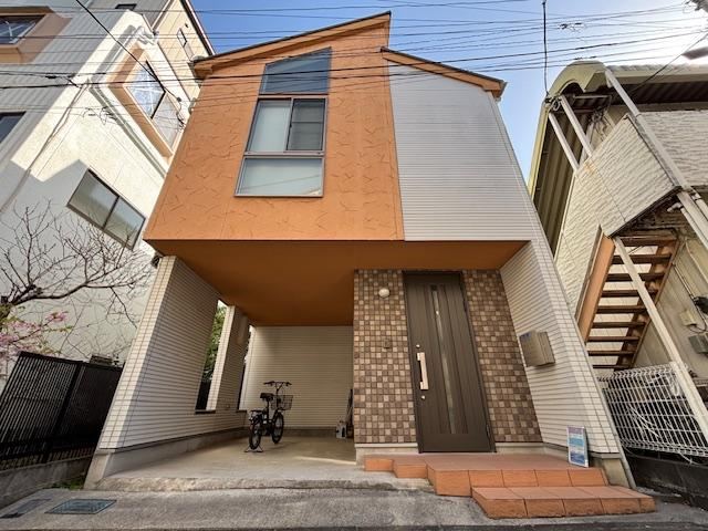 Charming 1LDK+2S Detached House in Higashi-Jujo - Photo 1