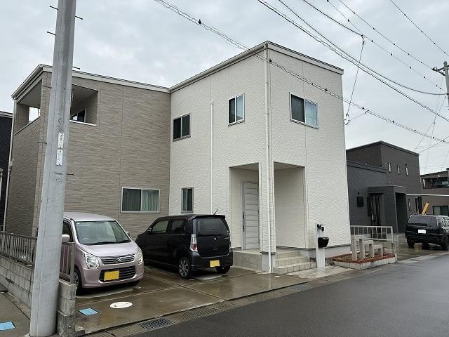 4LDK house in Marugame, Kagawa - Photo 1